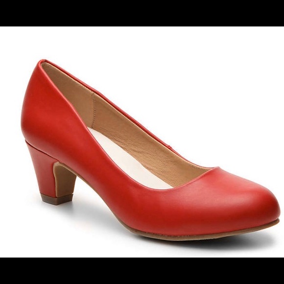 Red High Heels - Picture 1 of 3